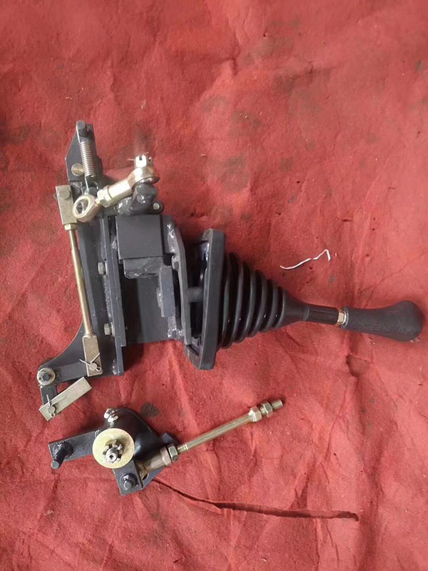 松土操縱桿總成